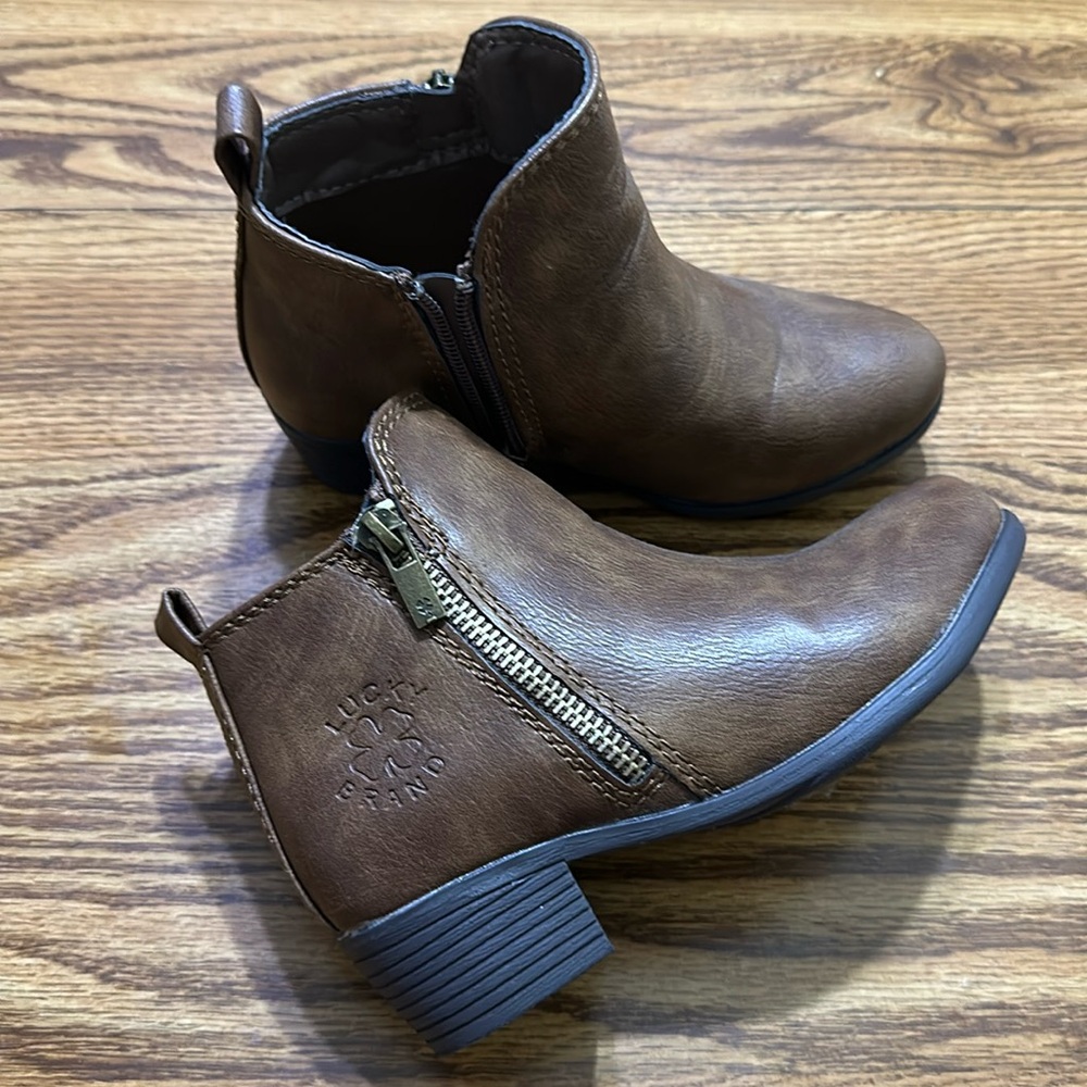 boots like new… used 3 times !!